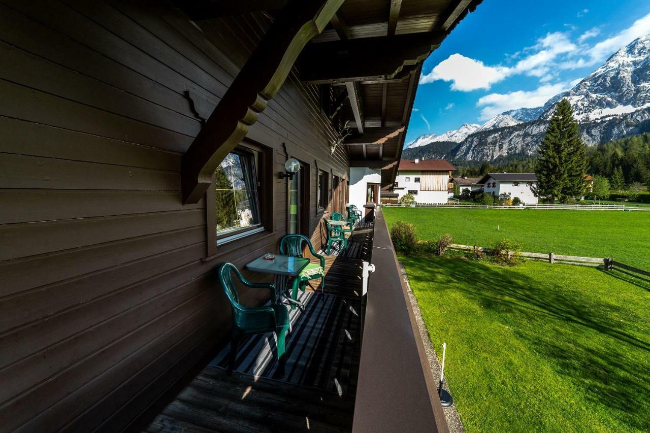 Apartmenthaus Larchenhof Ehrwald Dış mekan fotoğraf